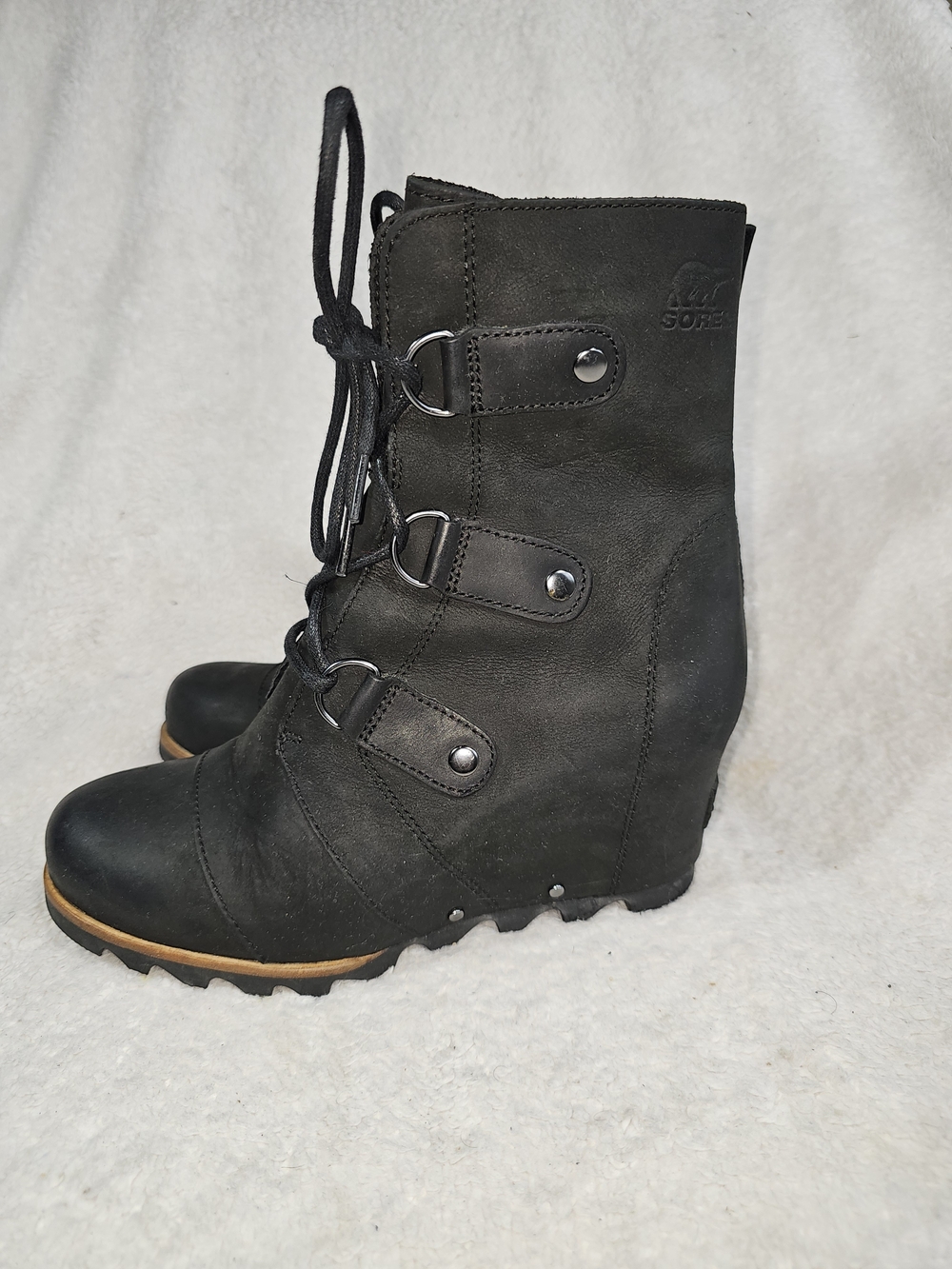 Sorel Joan of Arctic Wedge Mid Shearling Boot Black 8 Snow Lace Up Waterproof.